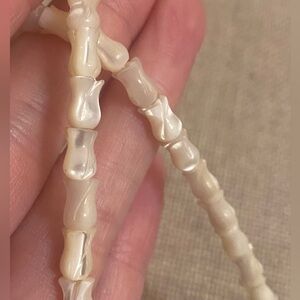 Vintage mother of pearl tulip carved necklace with shell